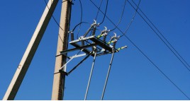 10 kV lauko skyrikliai montuojami horizontaliai